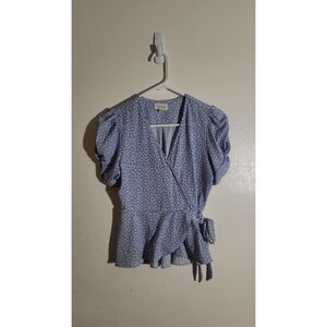 Meraki Women's Blue & White Floral Short Sleeve Wrap Peplum Top sz S EUC